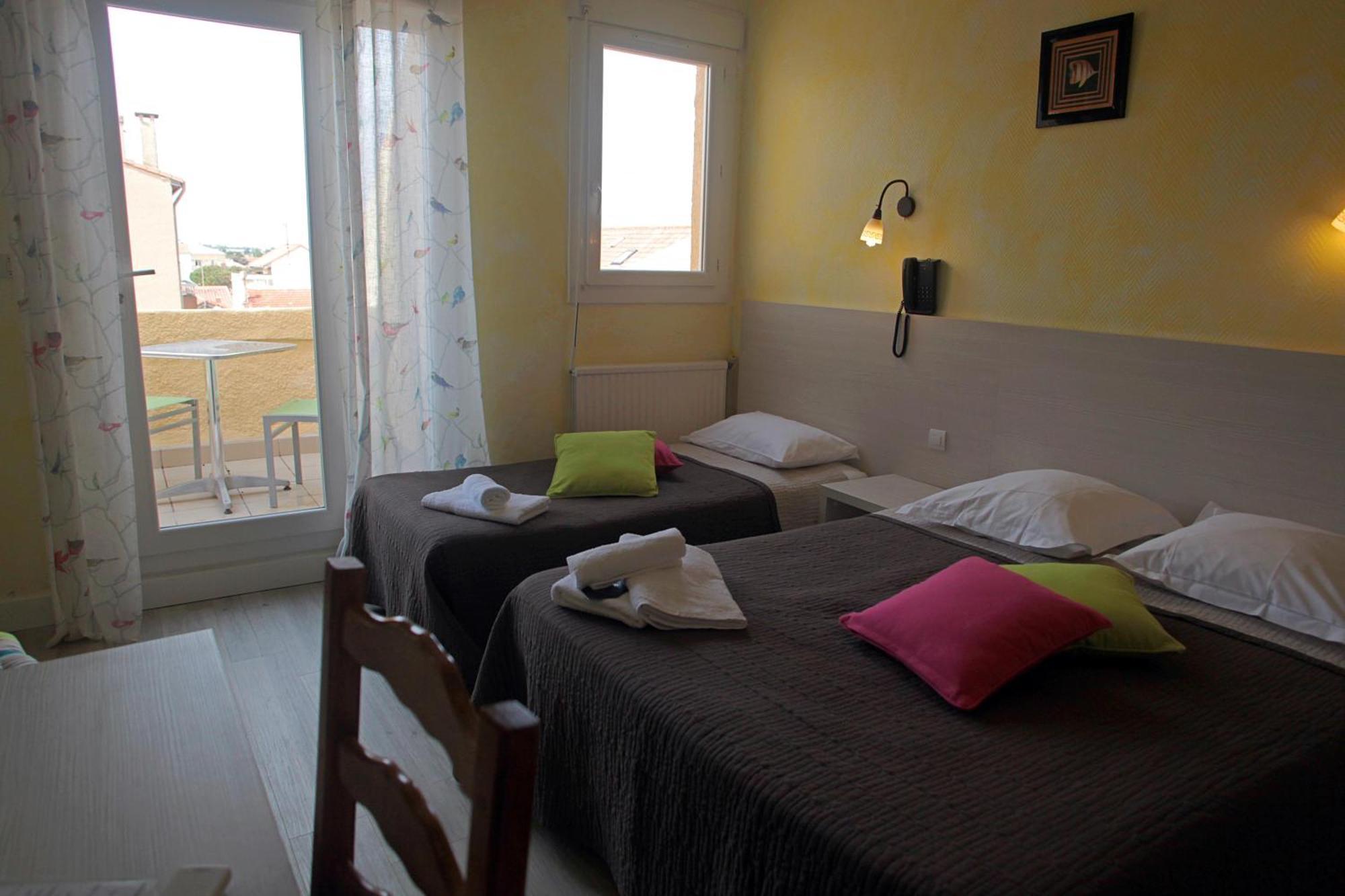 Hotel De La Plage 2 Etoiles Valras-Plage Rom bilde